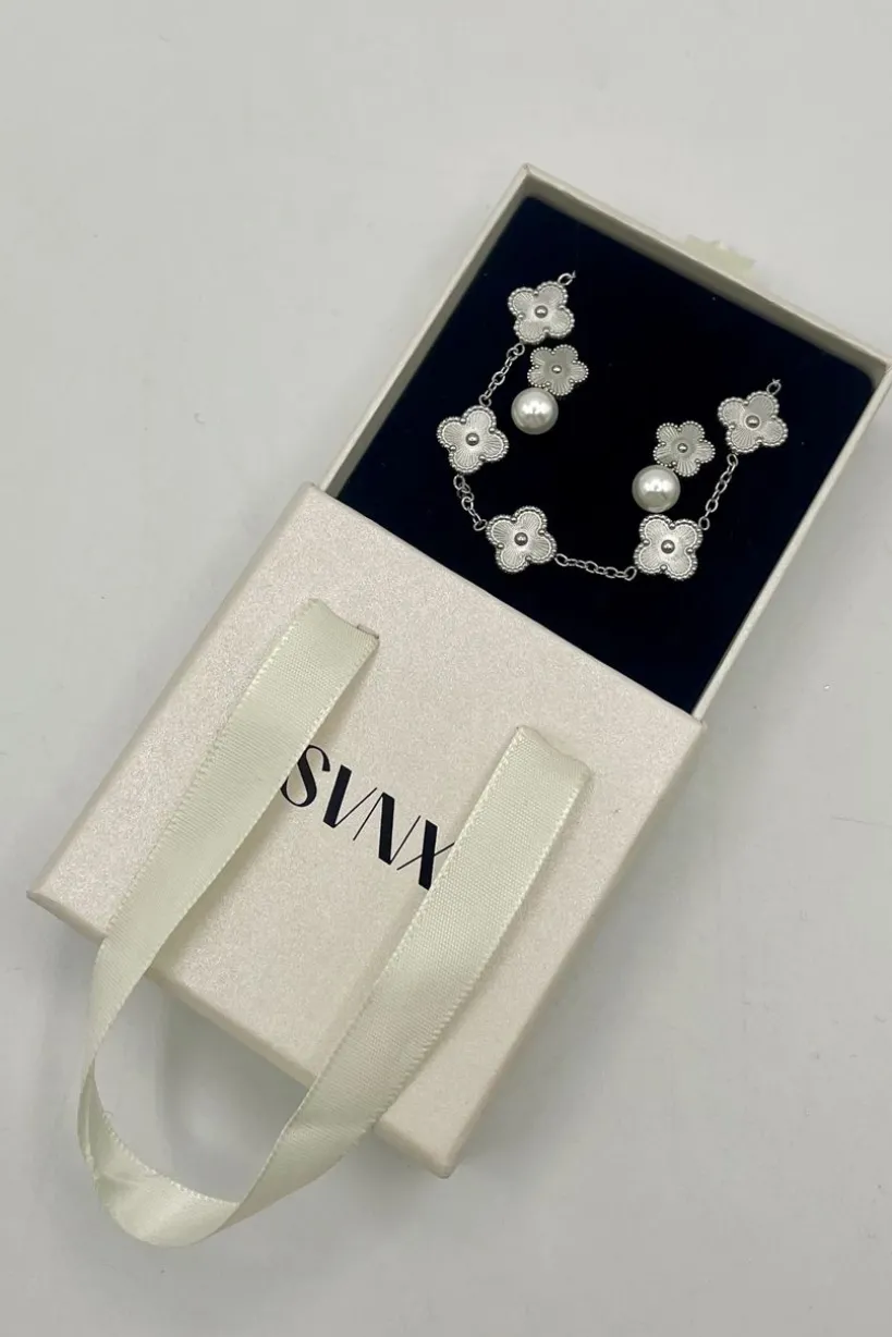 Clover Bracelet & Earrings With Pearl Detail In Silver by SVNX